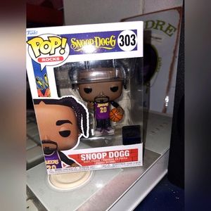 Snoop Dogg Funko POP Purple Lakers Jersey